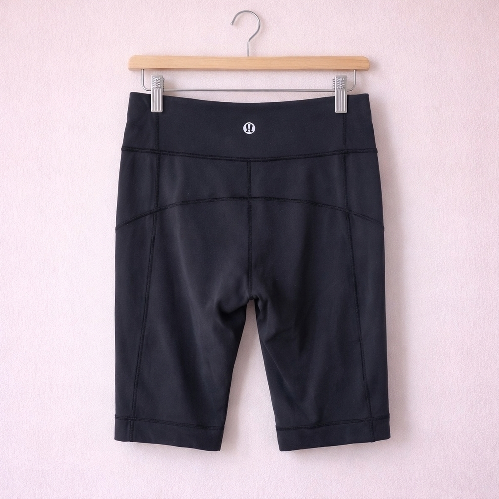 Lululemon 12” inseam Biker Yoga Shorts Medium Rise Sz 4